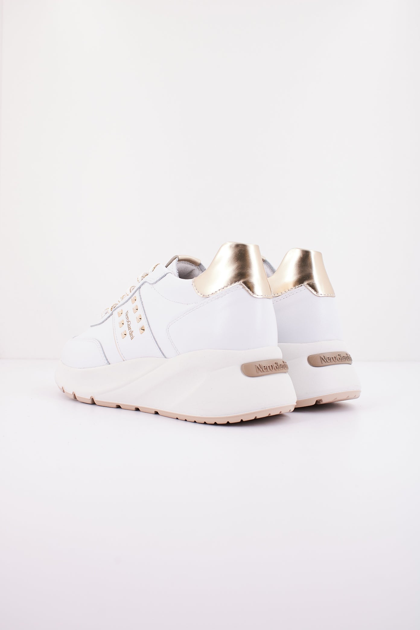 NERO GIARDINI ED en color   (3)