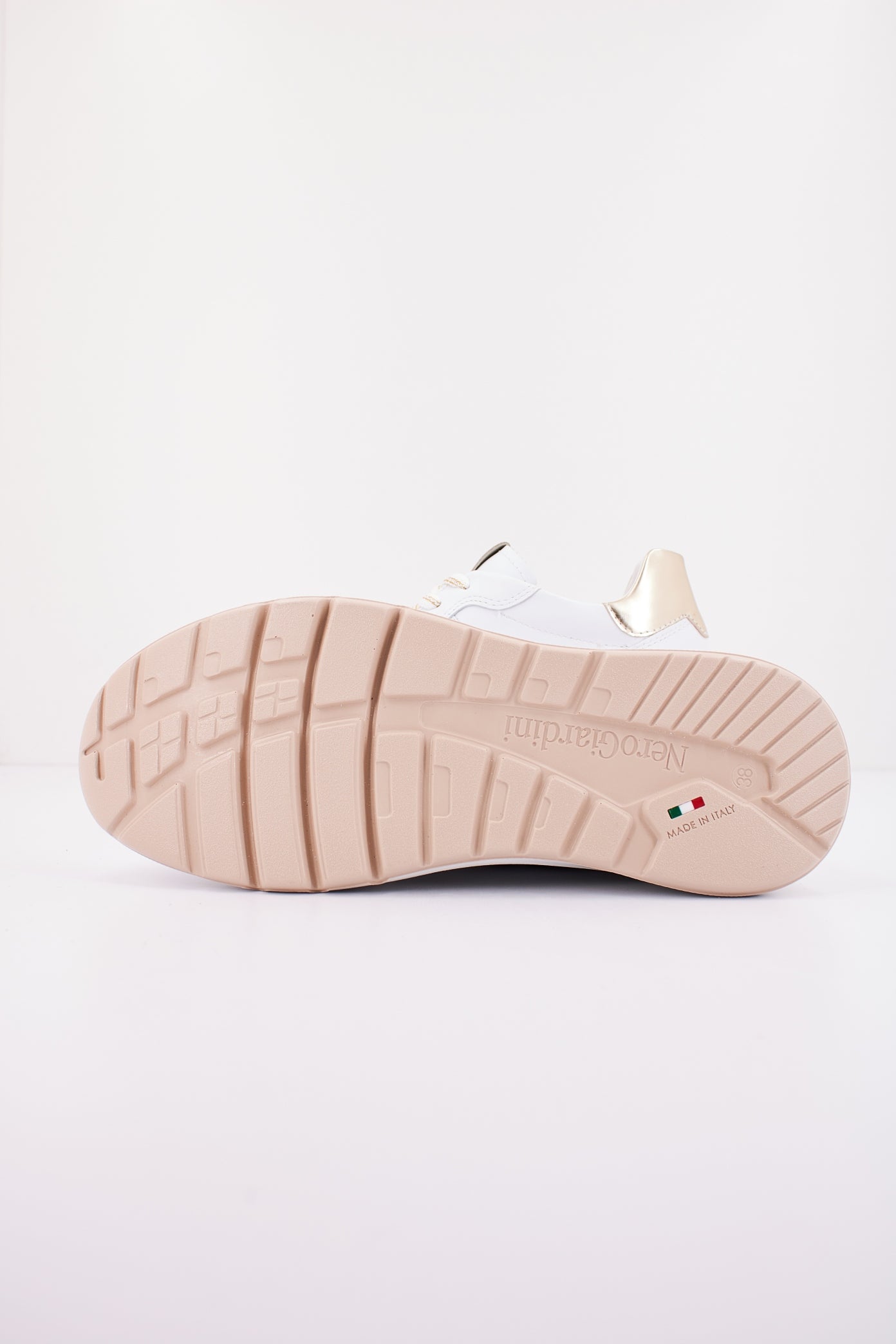 NERO GIARDINI ED en color   (4)