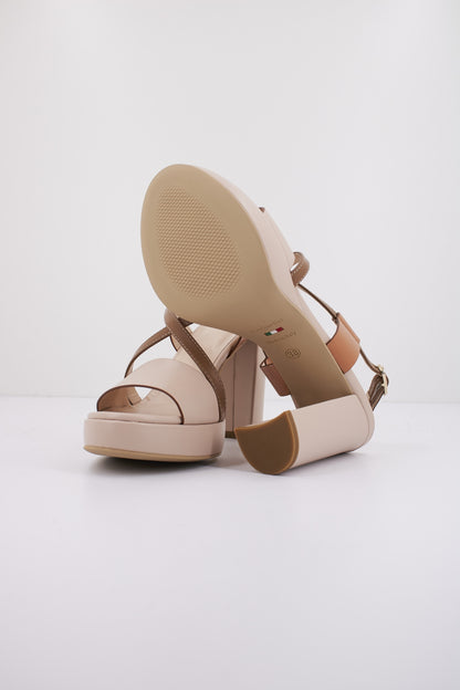 NERO GIARDINI ED  en color   (4)