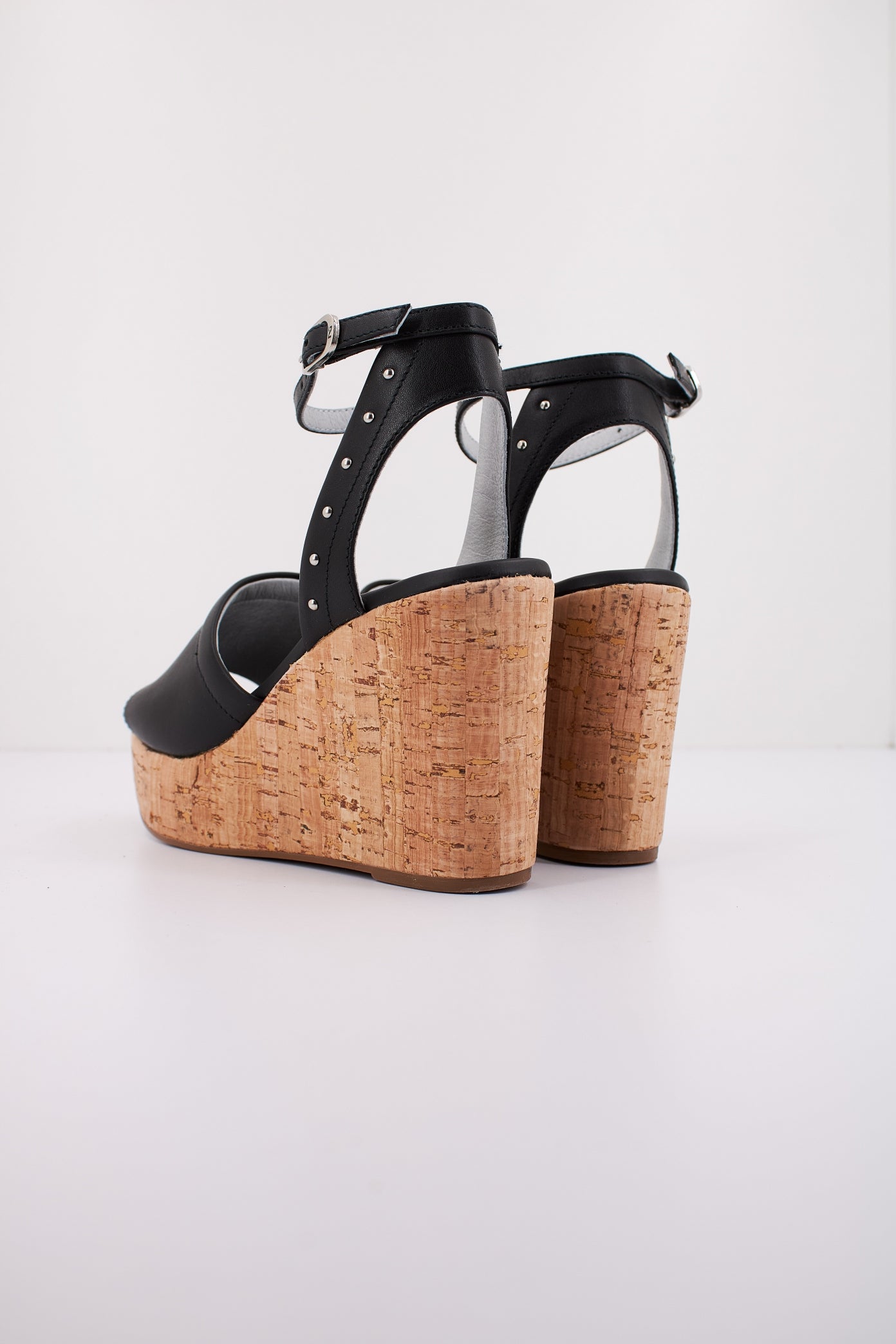 NERO GIARDINI ED  en color   (3)