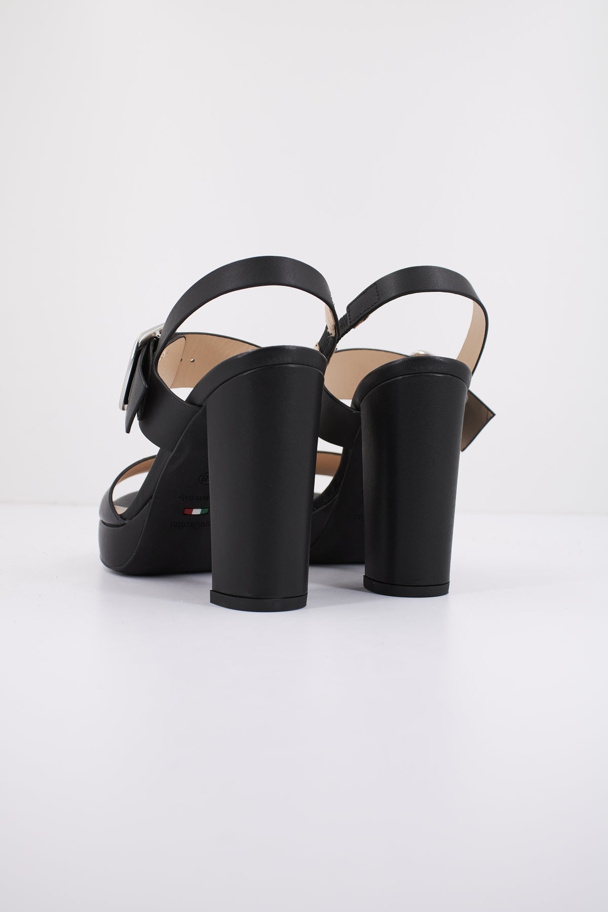 NERO GIARDINI ED en color   (3)