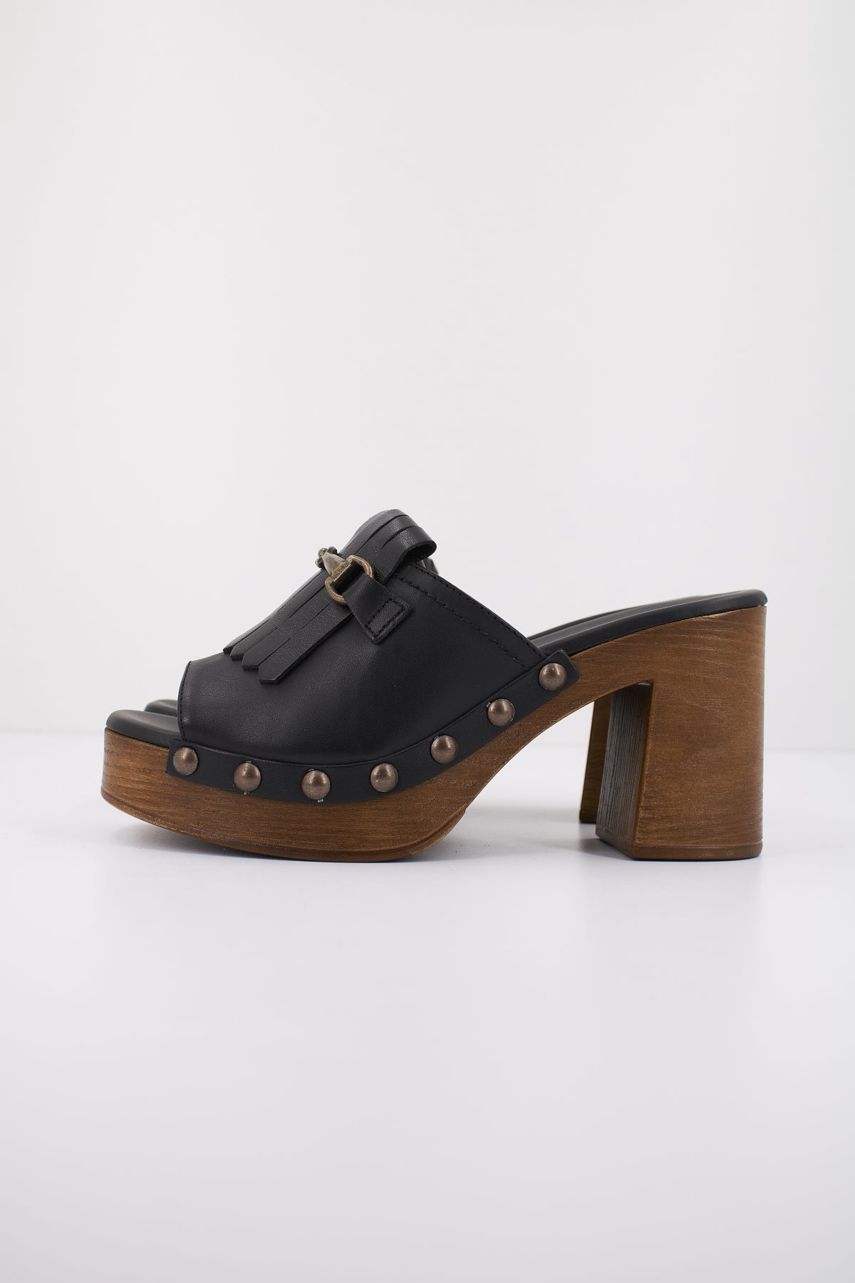 NERO GIARDINI ED  en color   (1)