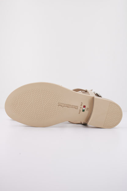 NERO GIARDINI ED  en color   (4)