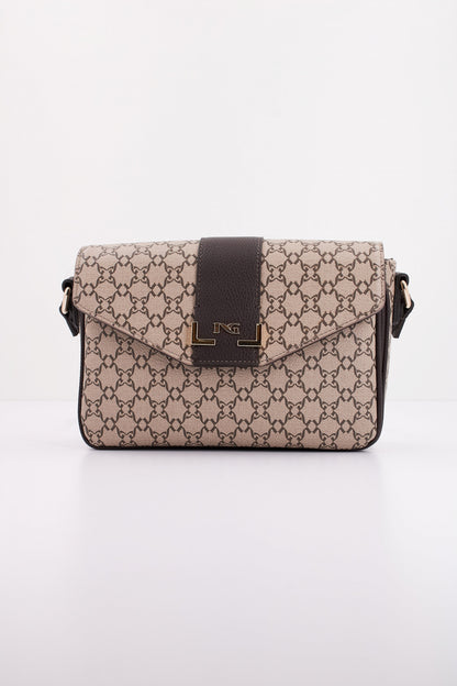 NERO GIARDINI ID  en color   (1)