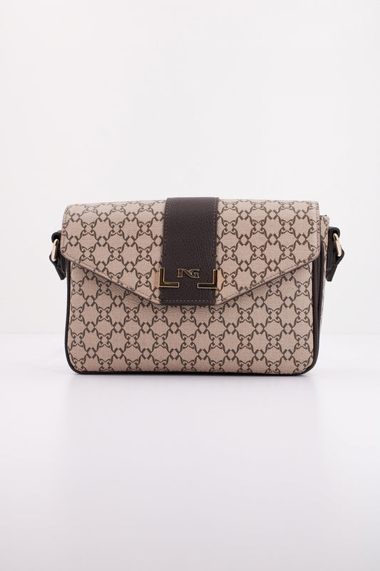 NERO GIARDINI ID  en color   (1)