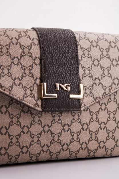 NERO GIARDINI ID  en color   (4)