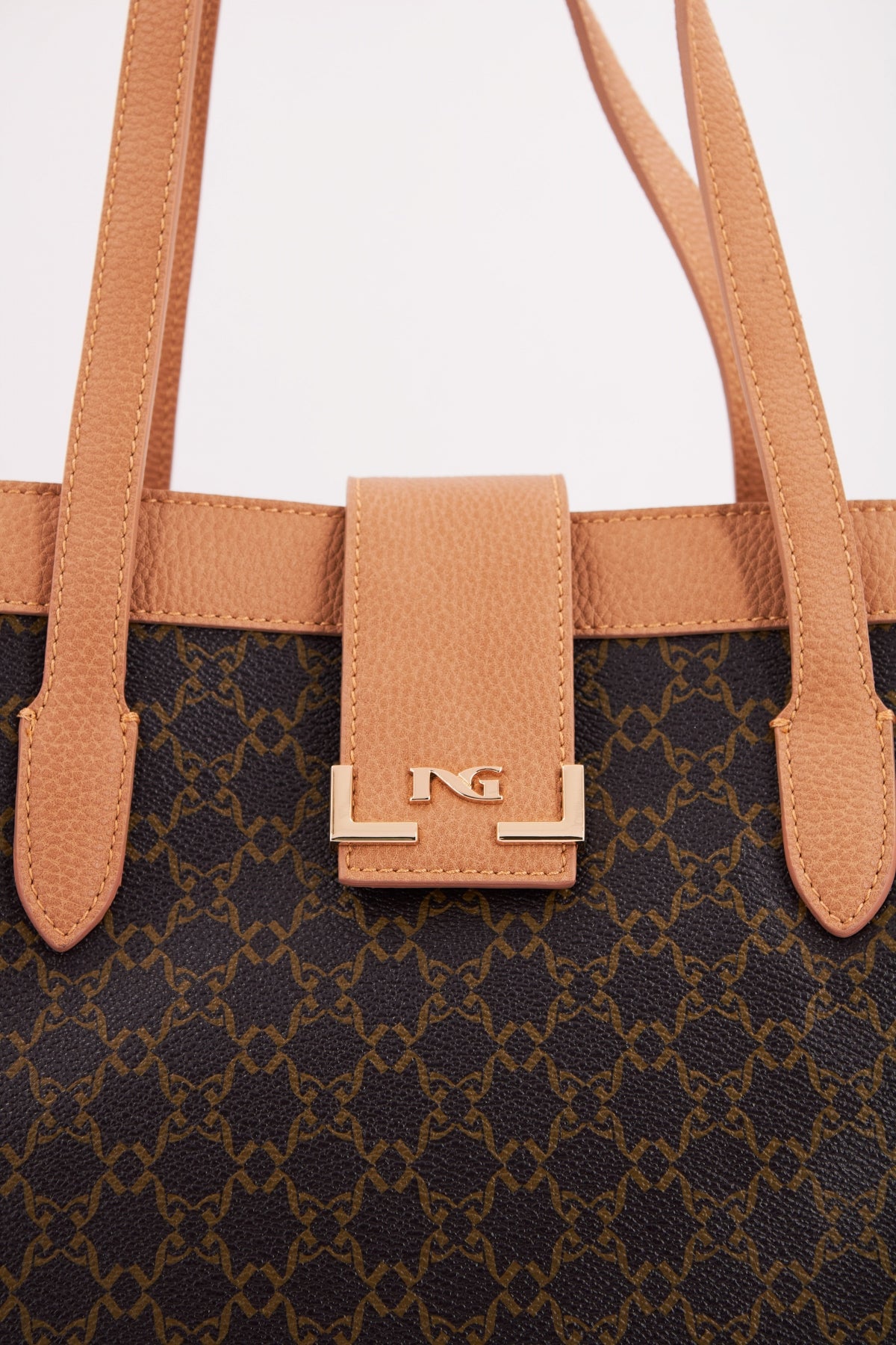 NERO GIARDINI ID en color   (4)