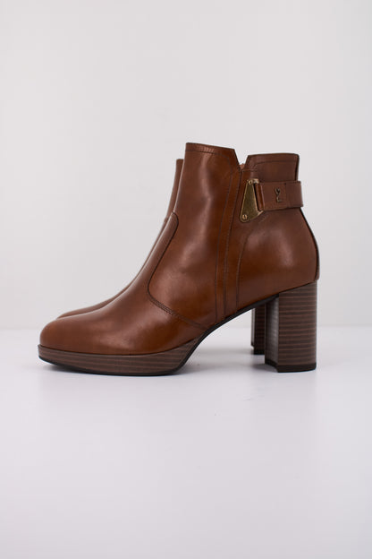 NERO GIARDINI  en color   (1)