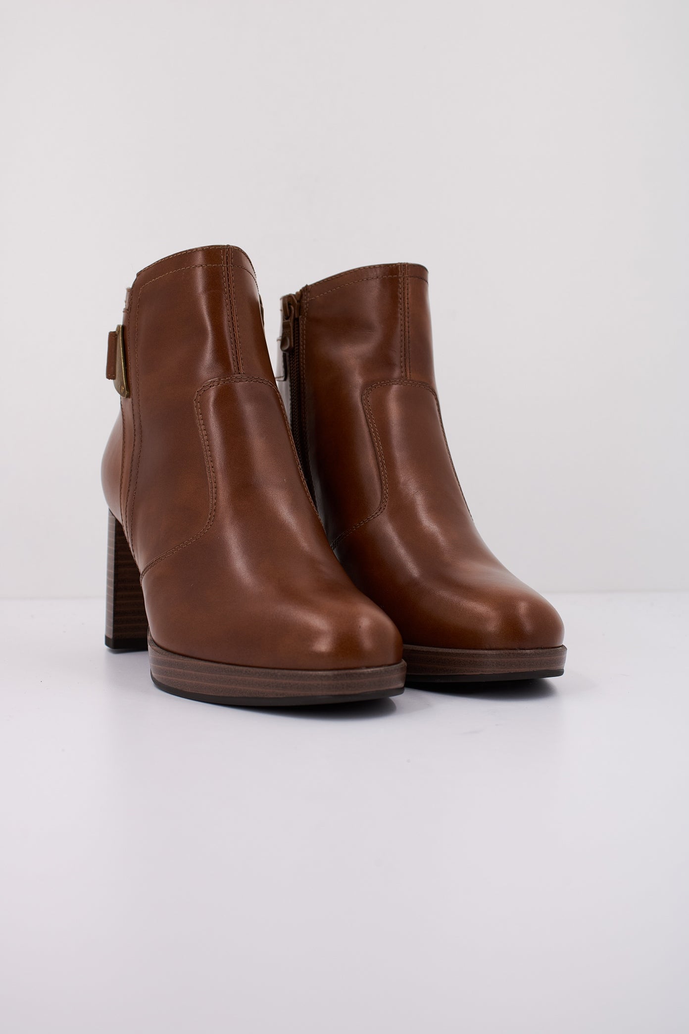 NERO GIARDINI  en color   (2)