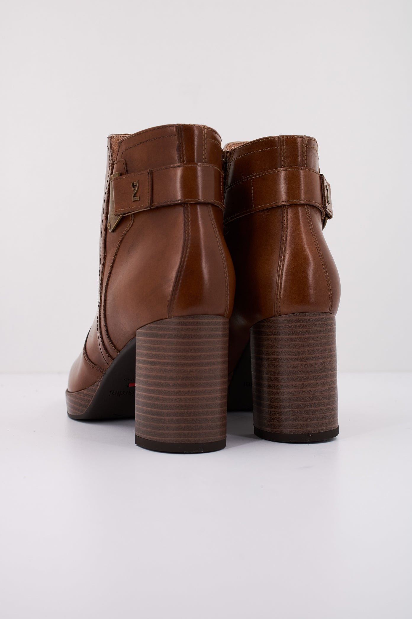 NERO GIARDINI  en color   (4)