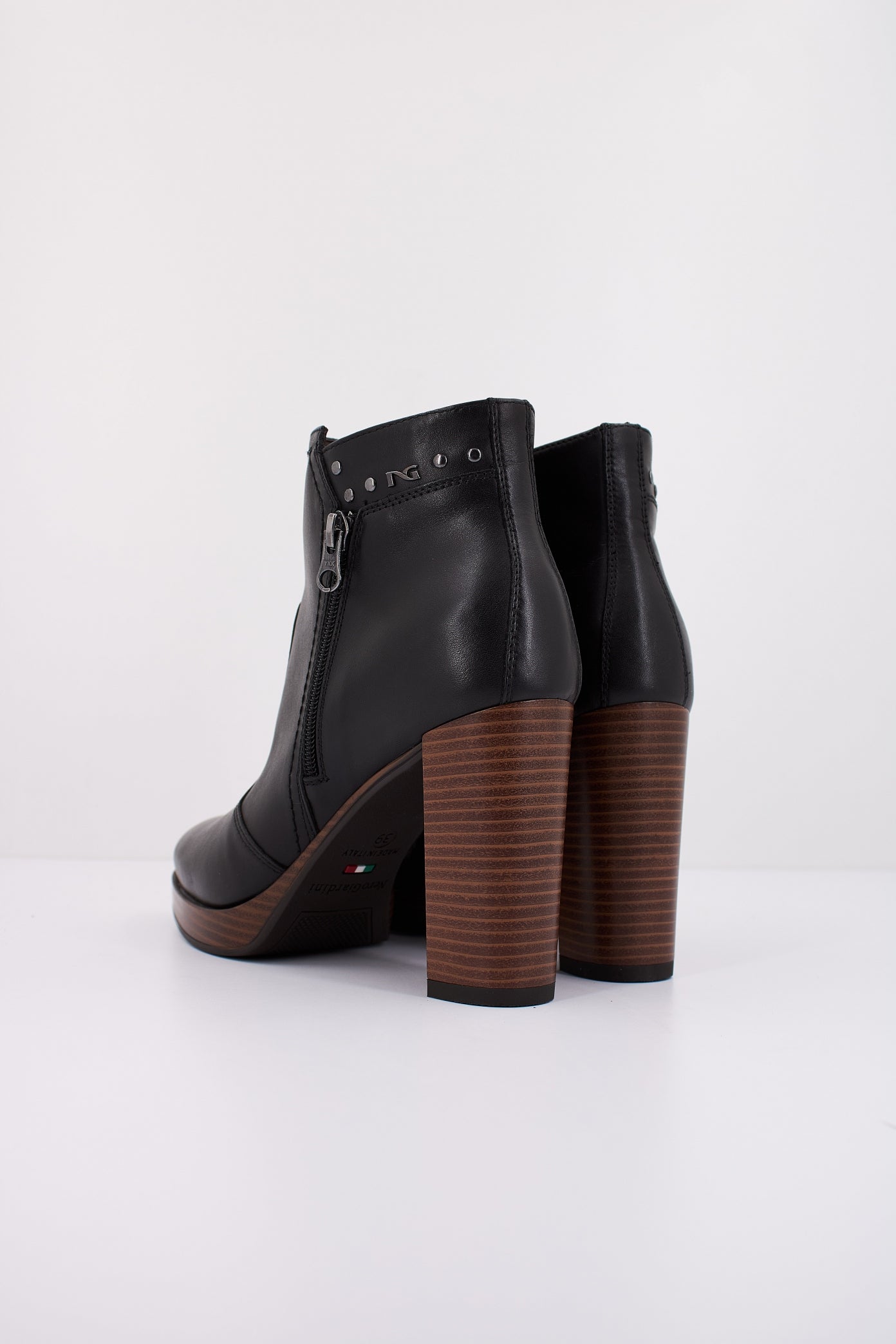 NERO GIARDINI ID en color   (4)