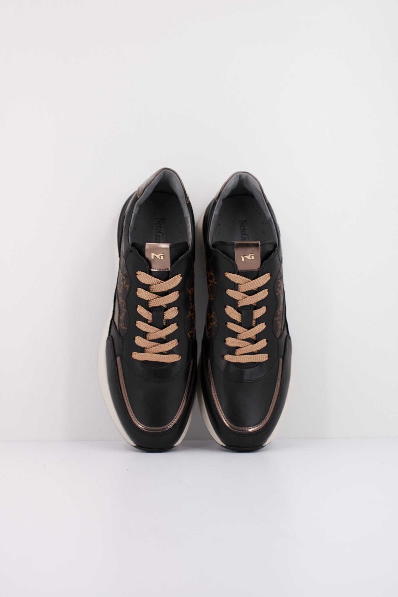 NERO GIARDINI ID  en color   (3)