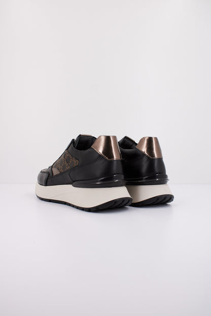 NERO GIARDINI ID  en color   (4)