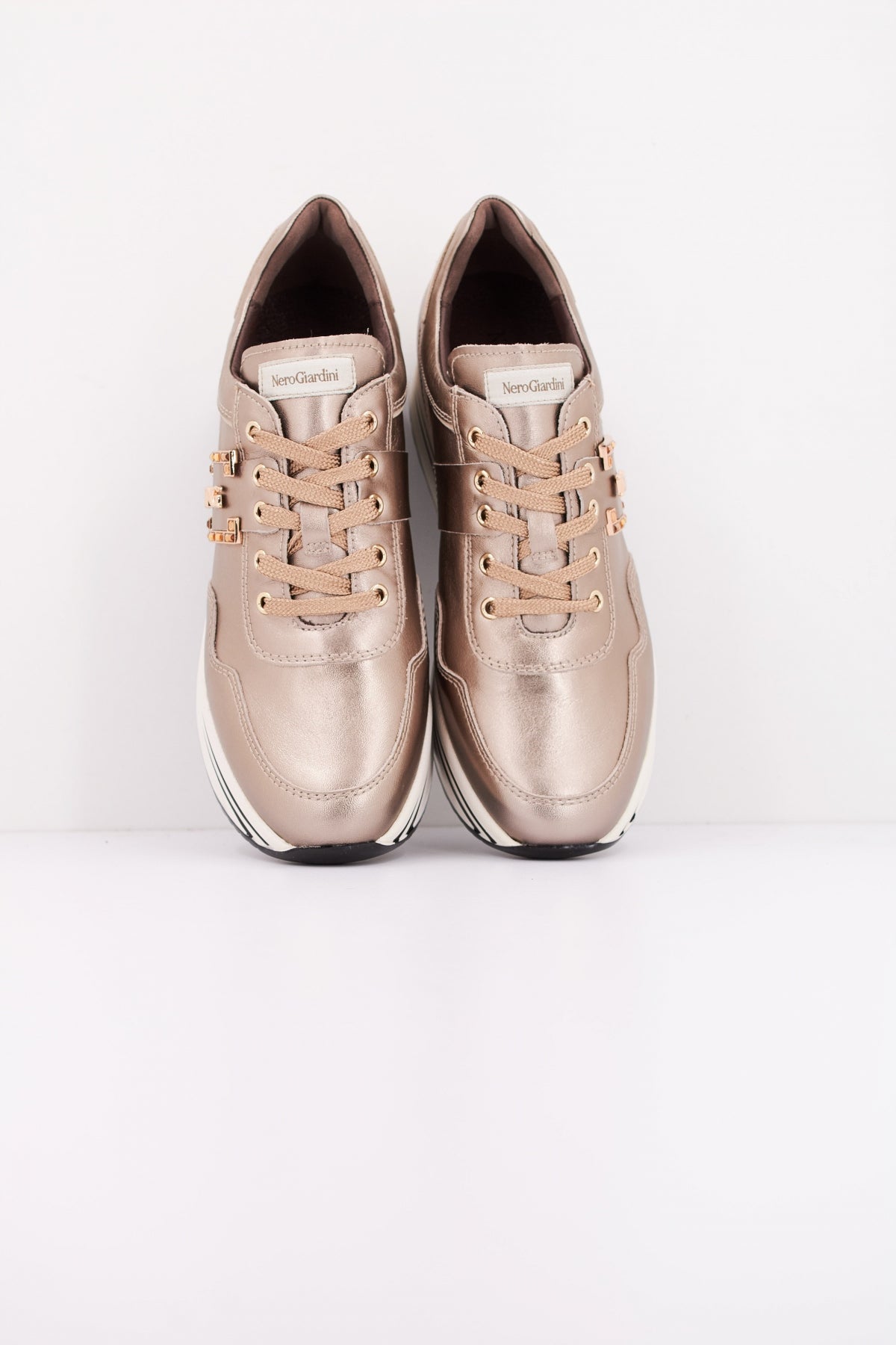 NERO GIARDINI ID  en color   (3)