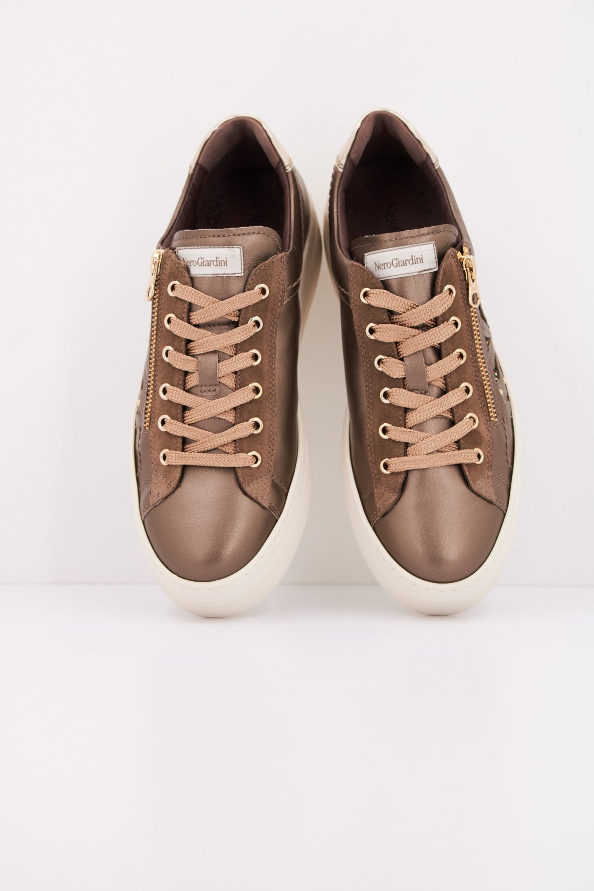 NERO GIARDINI ID  en color   (3)