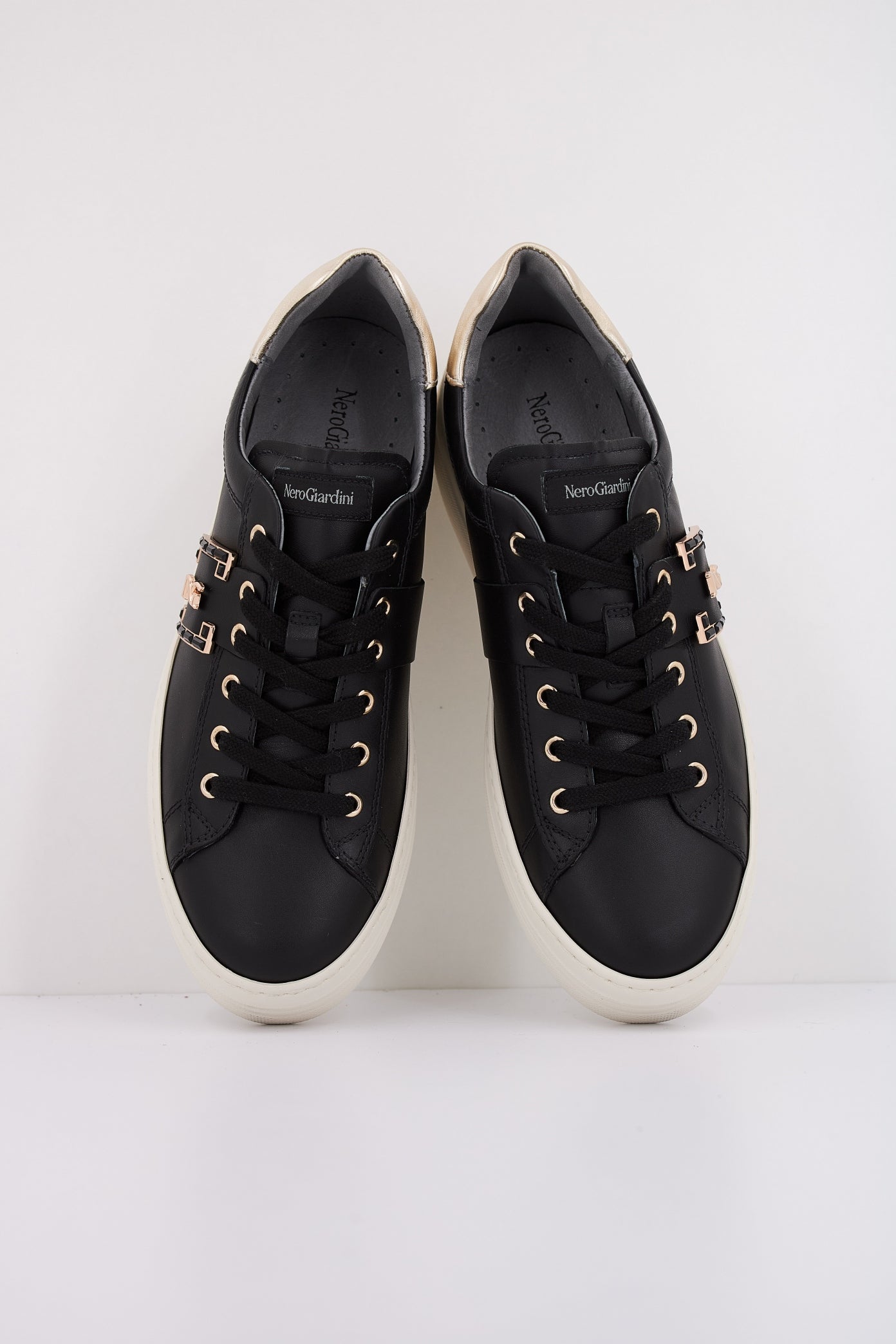 NERO GIARDINI ID  en color   (3)