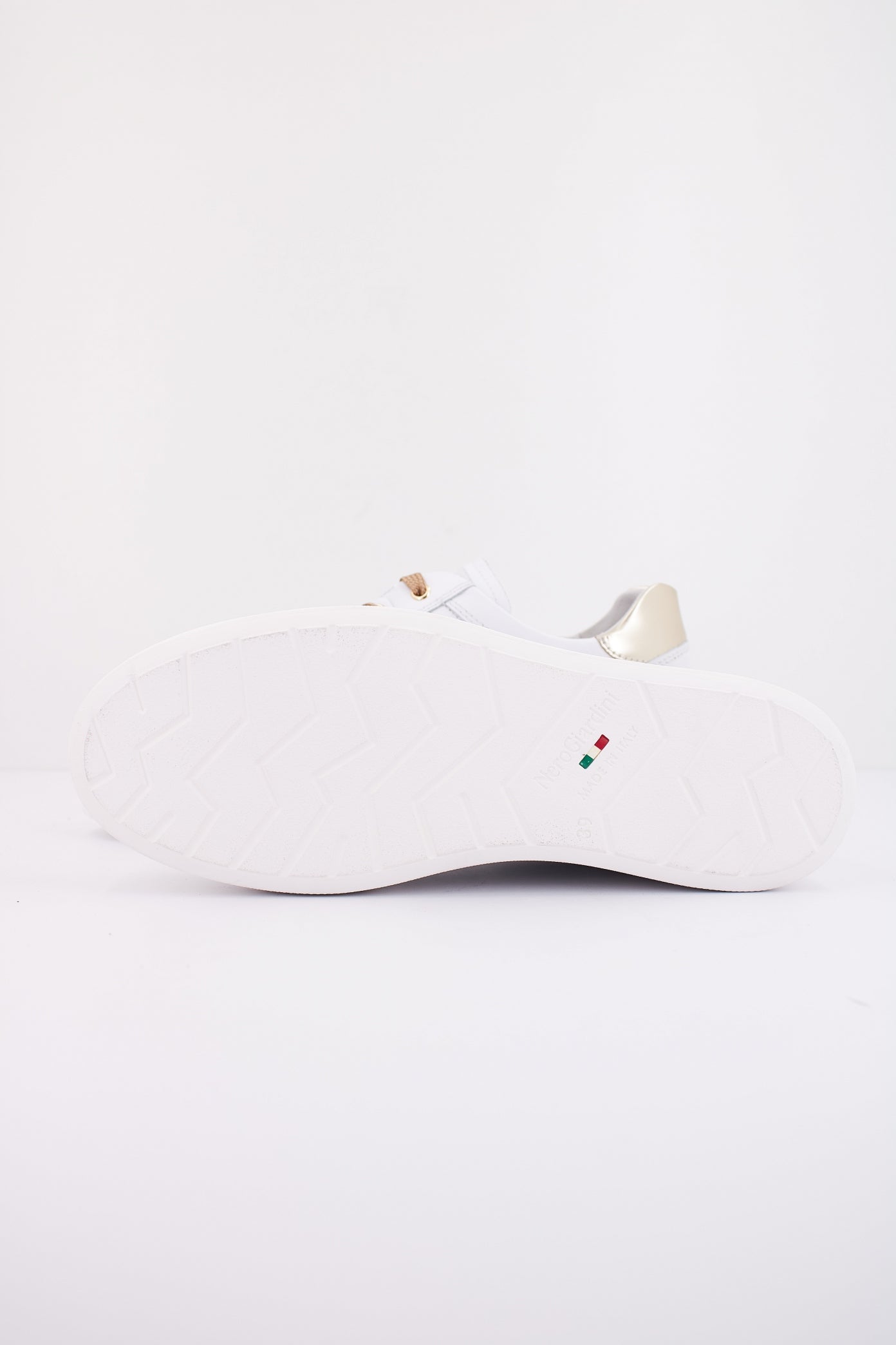 NERO GIARDINI  en color   (5)