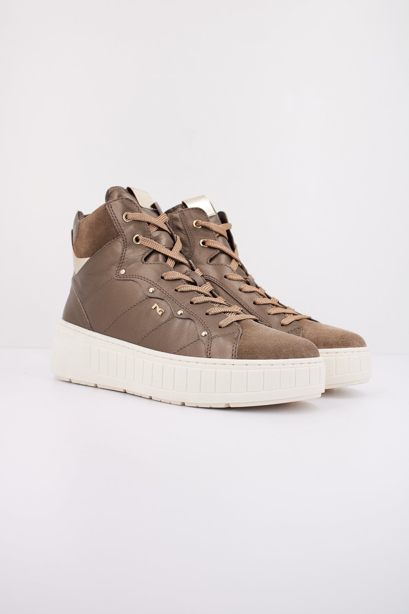 NERO GIARDINI ID  en color   (2)