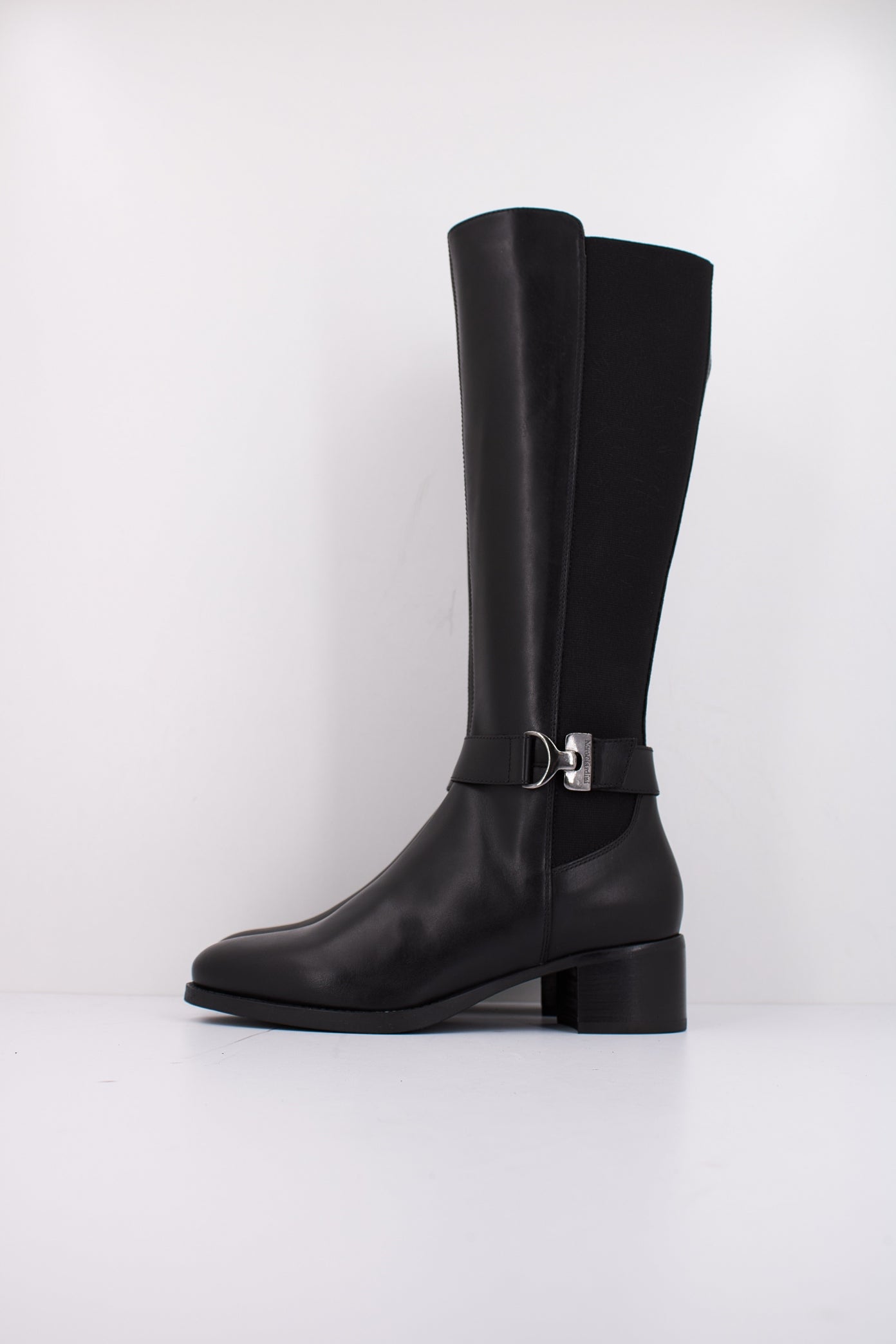 NERO GIARDINI ID  en color   (1)