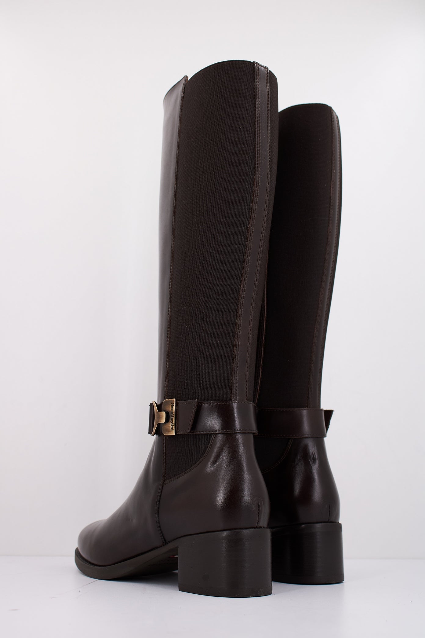 NERO GIARDINI ID en color   (4)