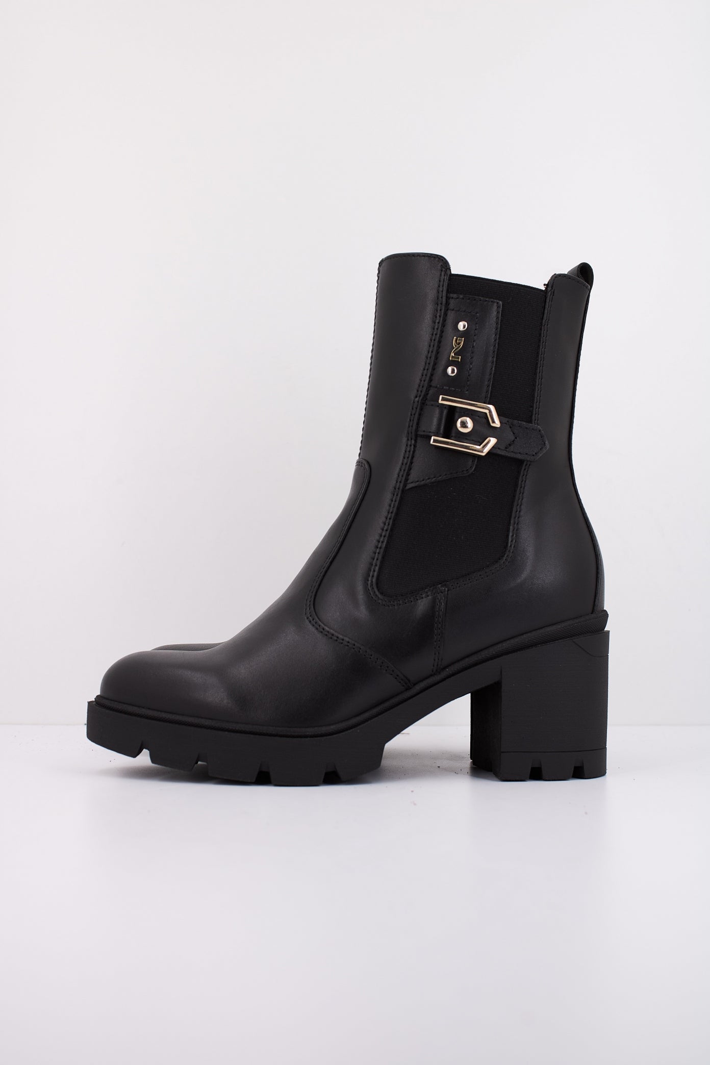 NERO GIARDINI ID  en color   (1)