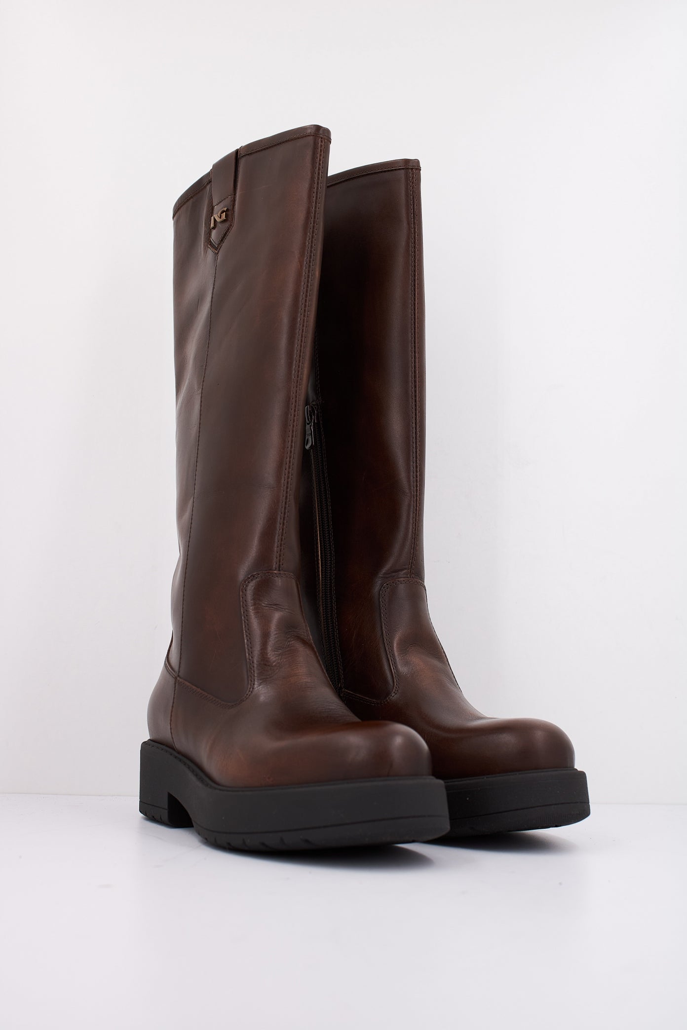 NERO GIARDINI ID en color   (2)