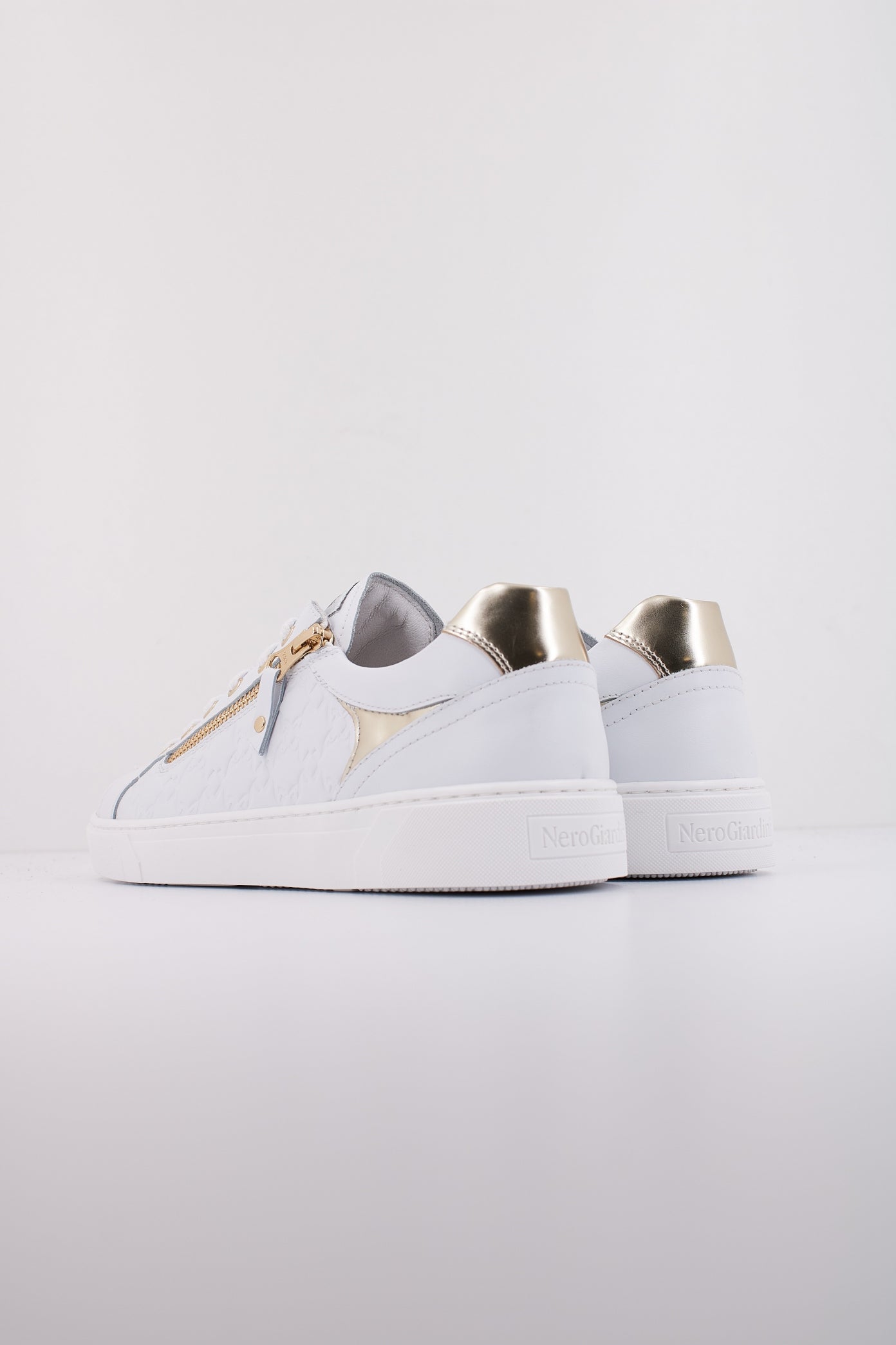 NERO GIARDINI ED en color   (4)