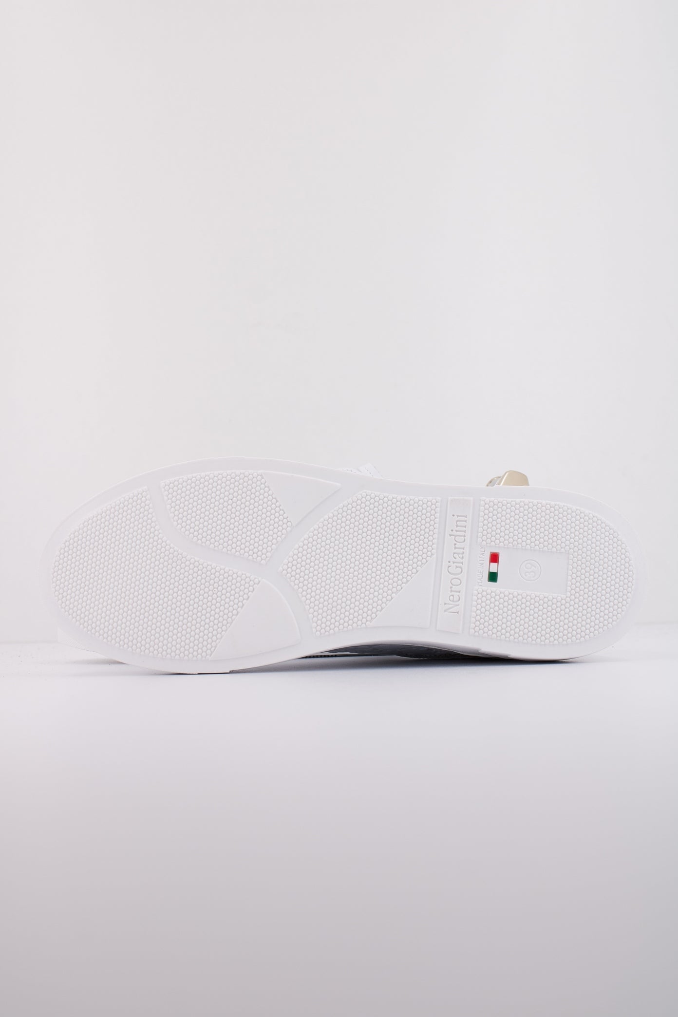 NERO GIARDINI ED en color   (5)