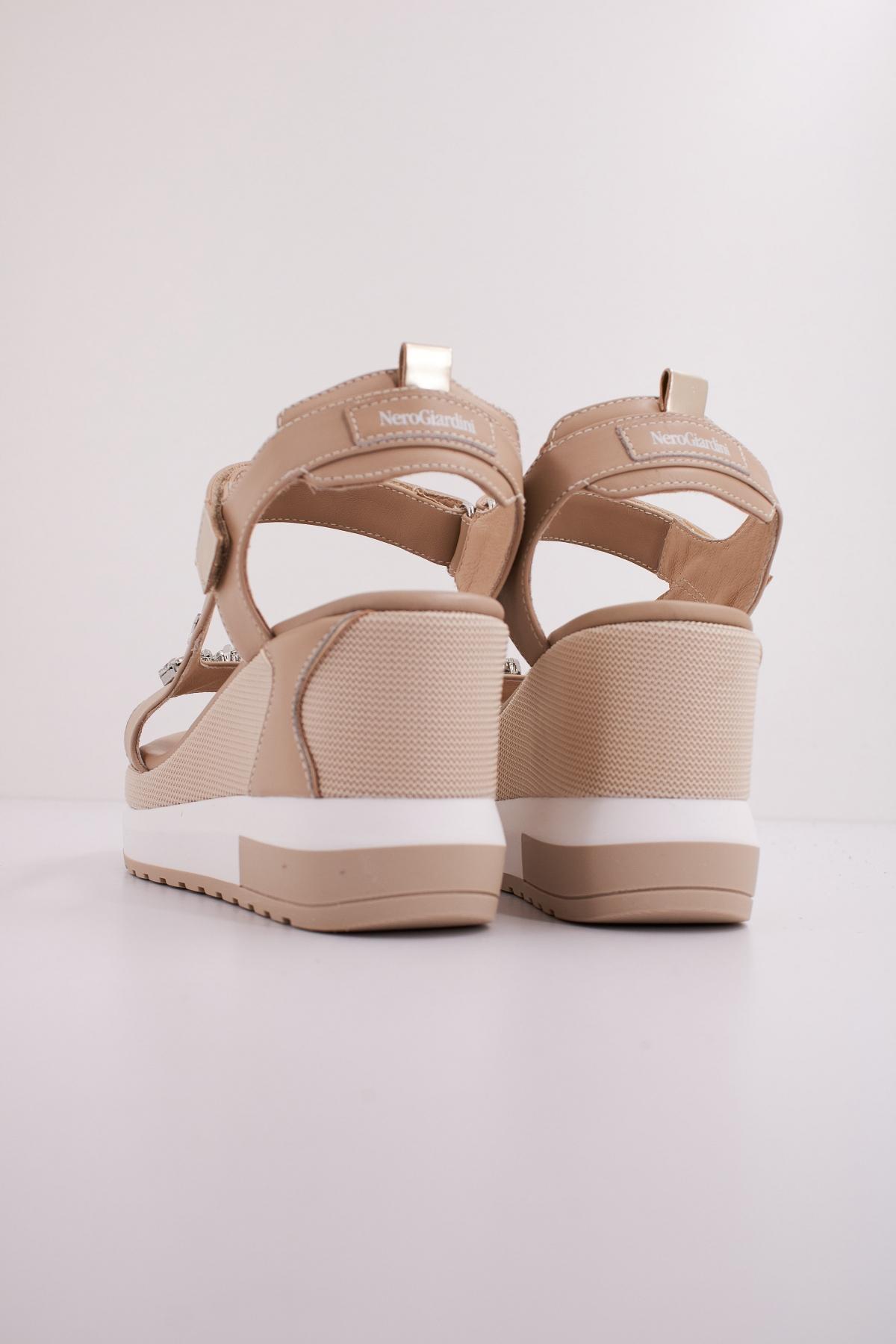 NERO GIARDINI ED en color   (4)