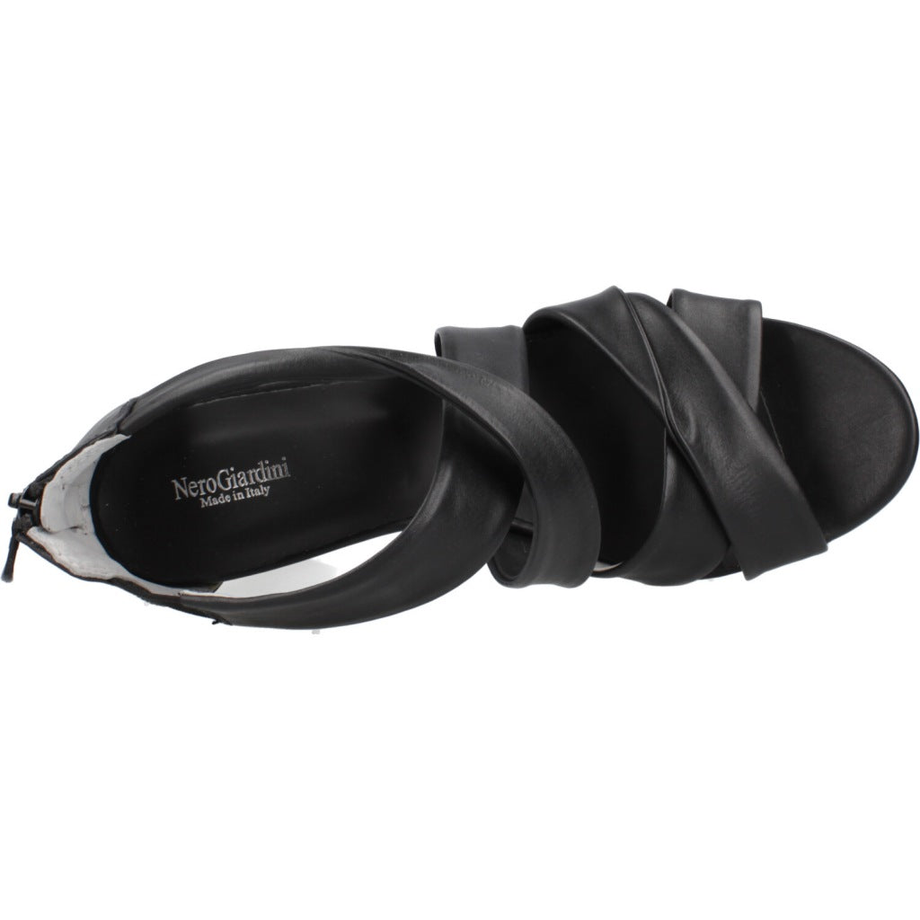 NERO GIARDINI ED  en color   (7)