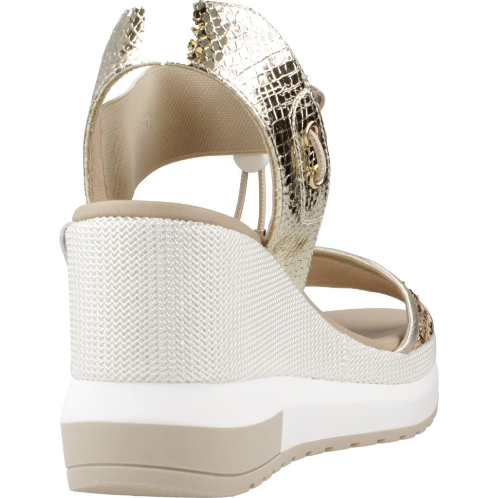 NERO GIARDINI ED  en color   (3)