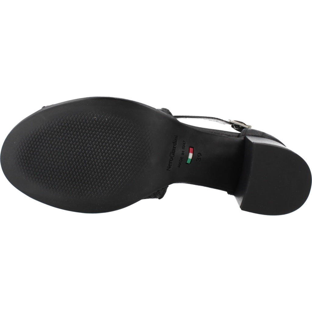NERO GIARDINI ED en color   (6)