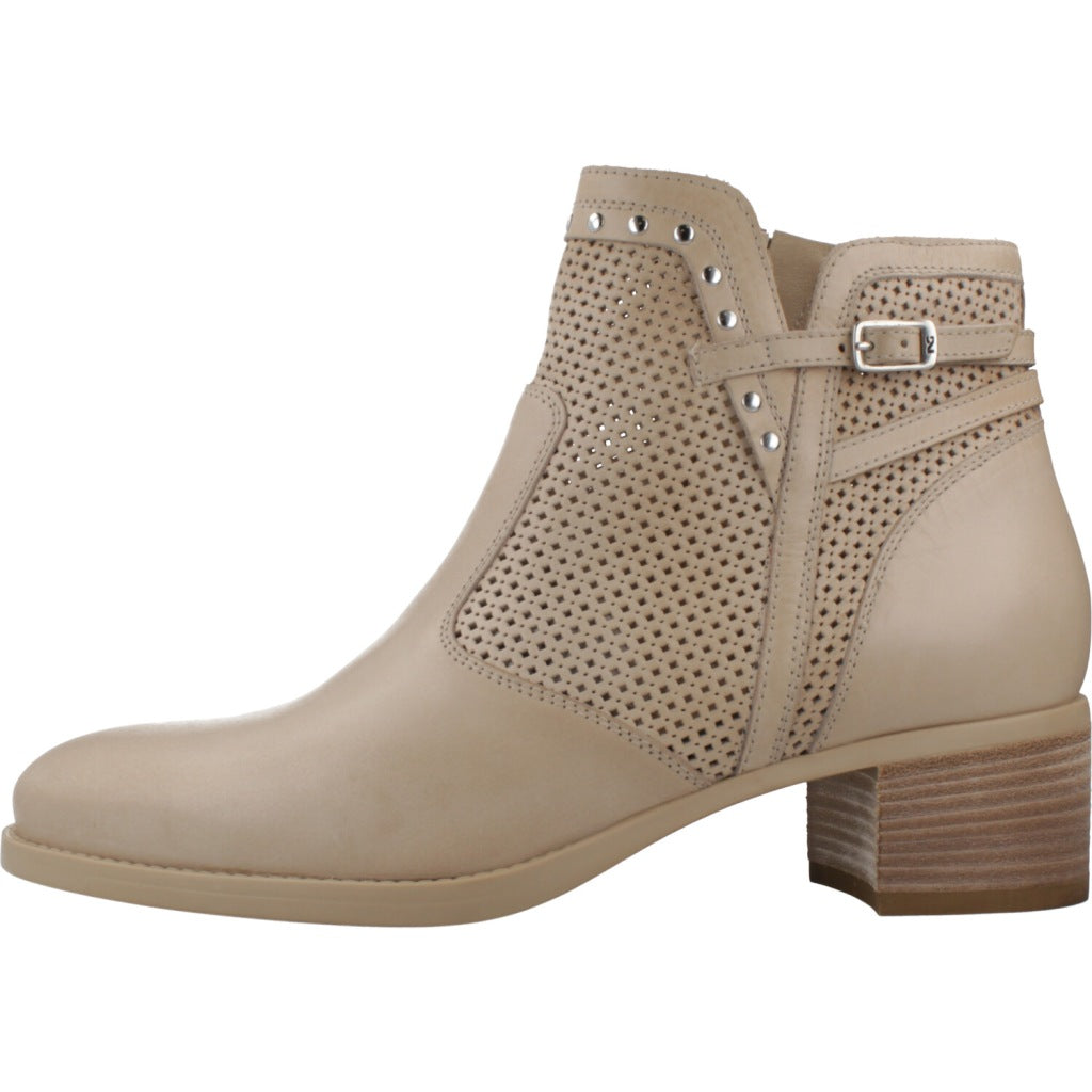 NERO GIARDINI BOTIN TACON ELBA en color   (2)