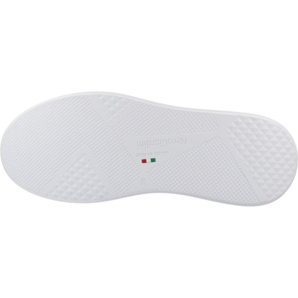 NERO GIARDINI ED en color   (6)