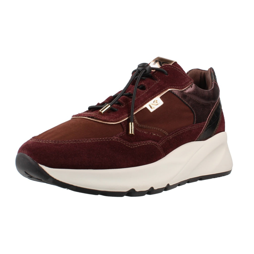 NERO GIARDINI VELOUR en color   (1)