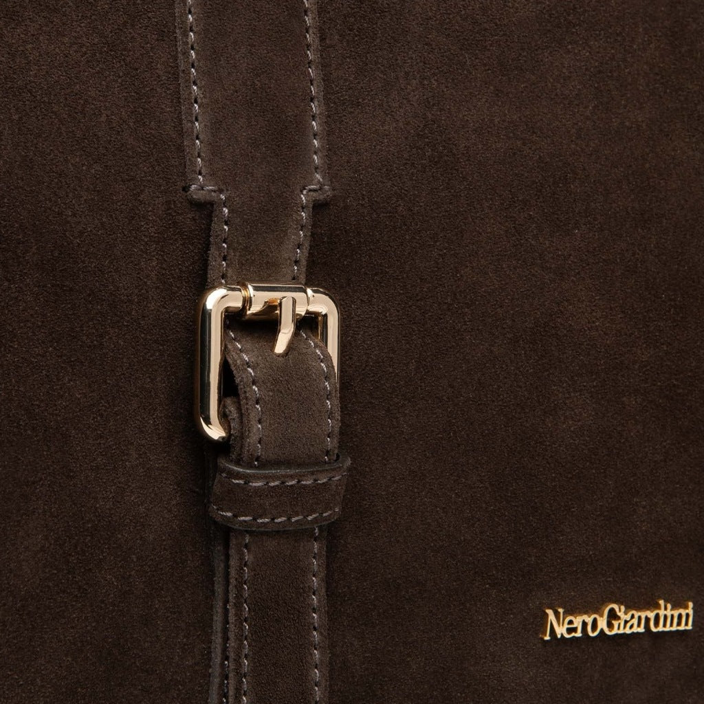 NERO GIARDINI VELOUR en color   (3)