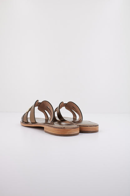 LES TROPEZIENNES C en color BRONZE  (3)