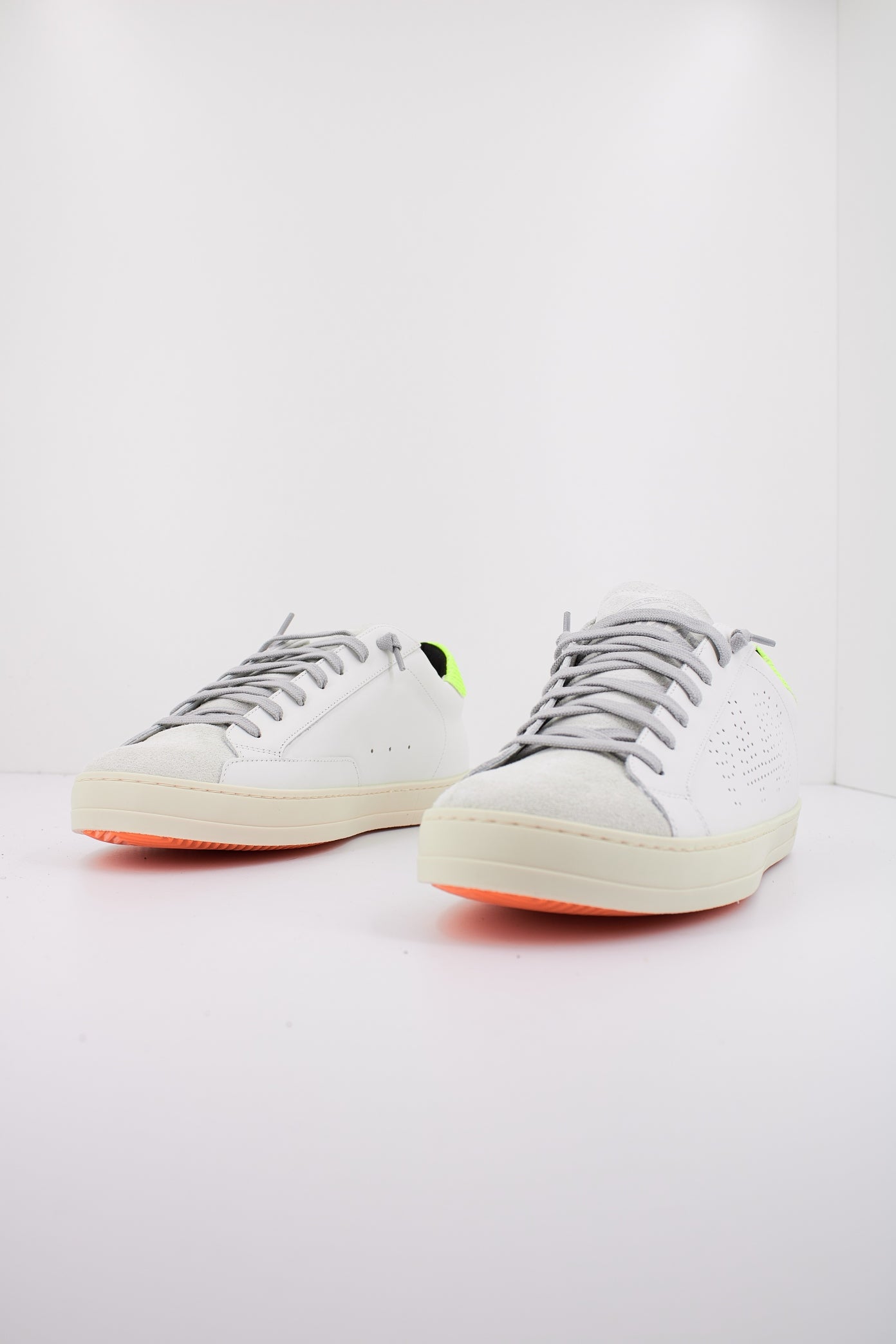 P JOHNM  en color WHINON  (2)