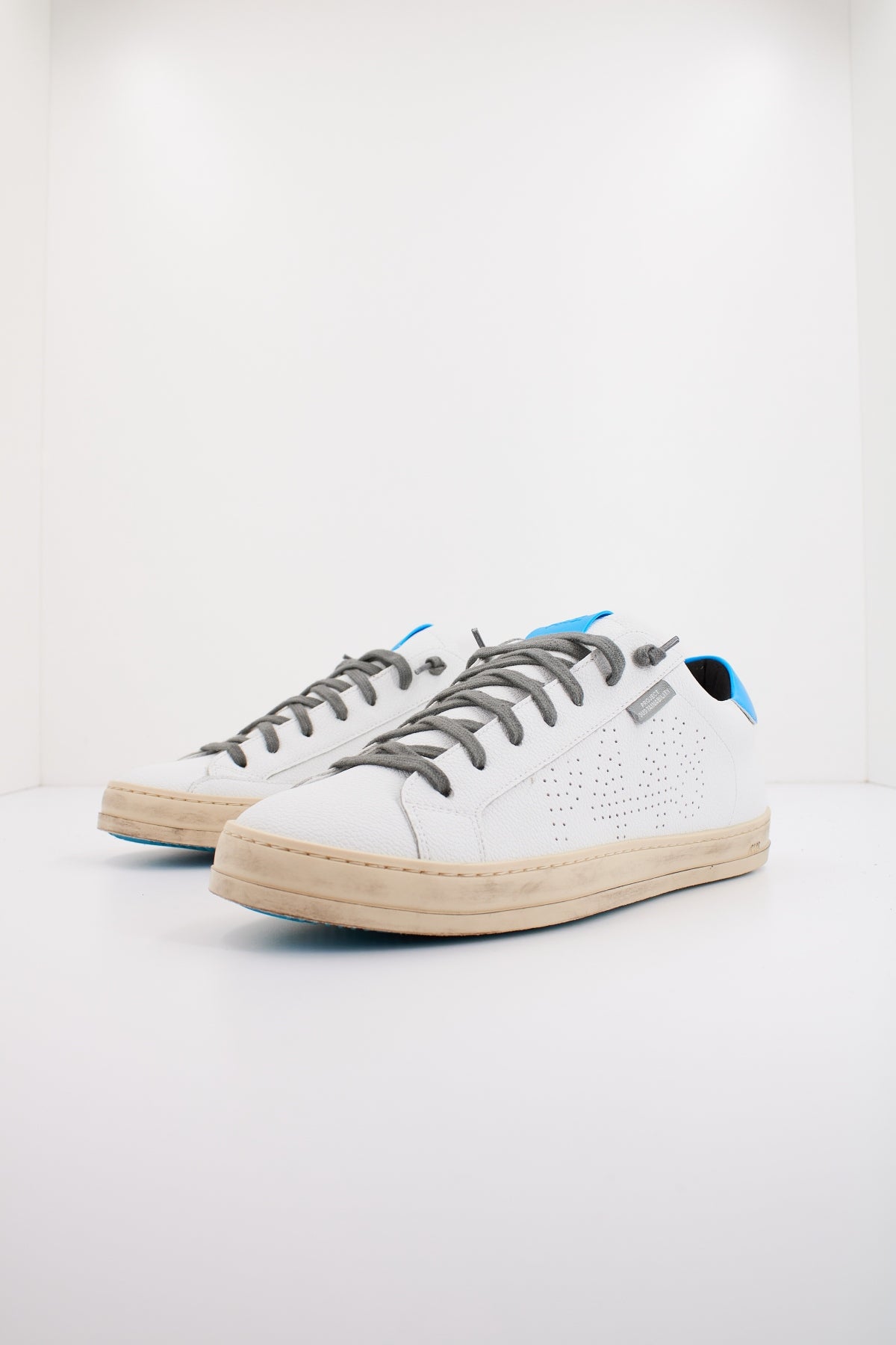 P  FJOHN en color WHITRT  (2)