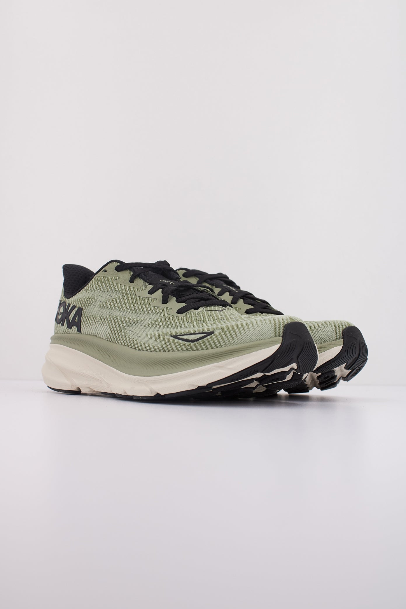 HOKA CLIFTON  en color SSF  (2)