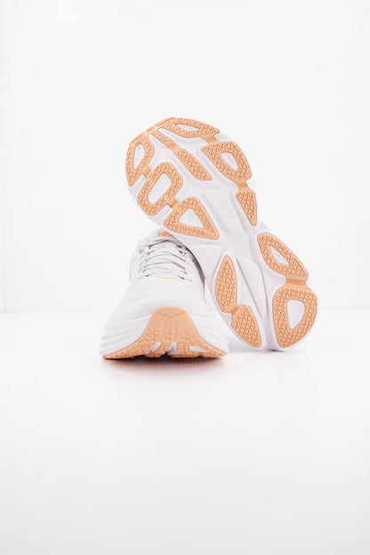 HOKA W BONDI  en color WLP  (5)