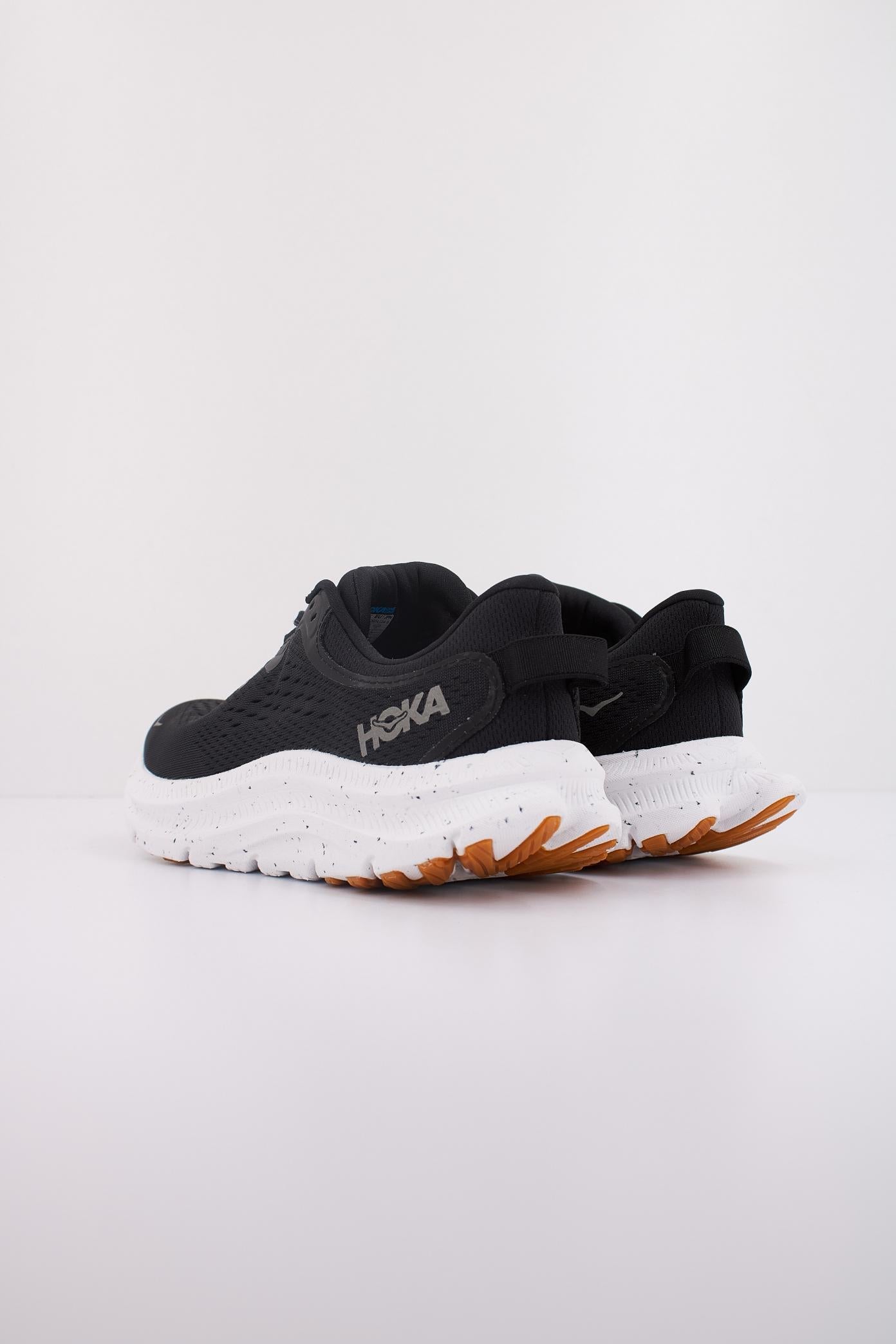 HOKA KAWANA  en color BWH  (4)