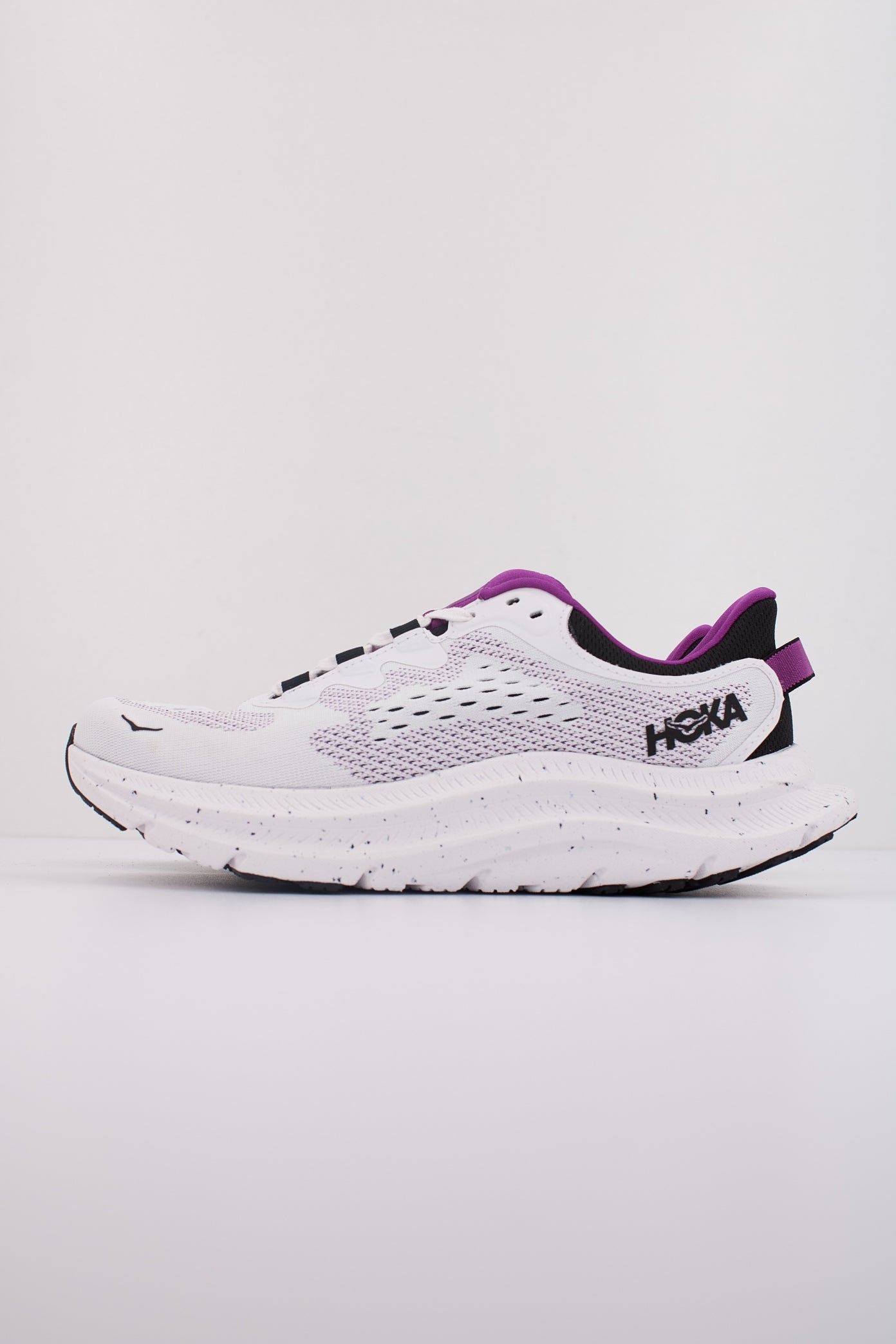 HOKA KAWANA  en color WLW  (1)