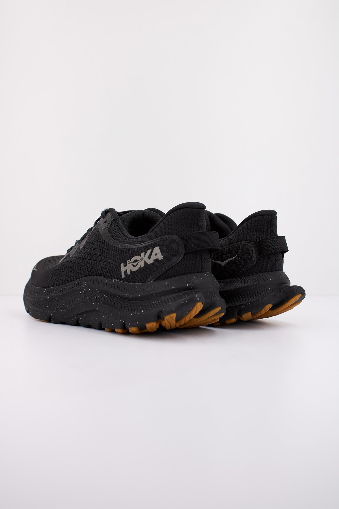 HOKA KAWANA  en color BBL  (3)