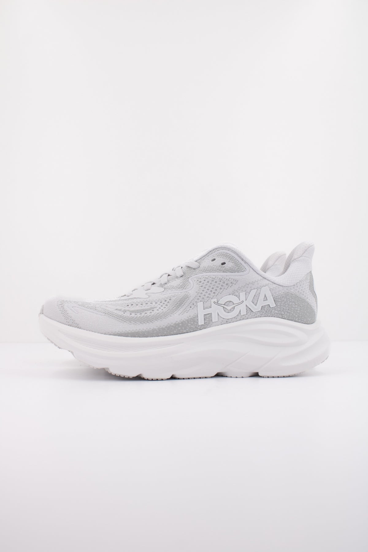 HOKA W CLIFTON  en color CRD  (1)