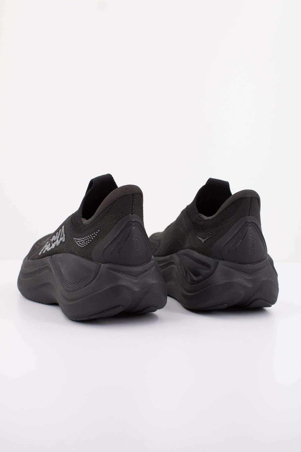 HOKA HO en color BBL  (4)