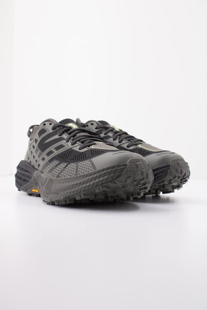 HOKA HO ZAPATILLA  en color BHL  (2)