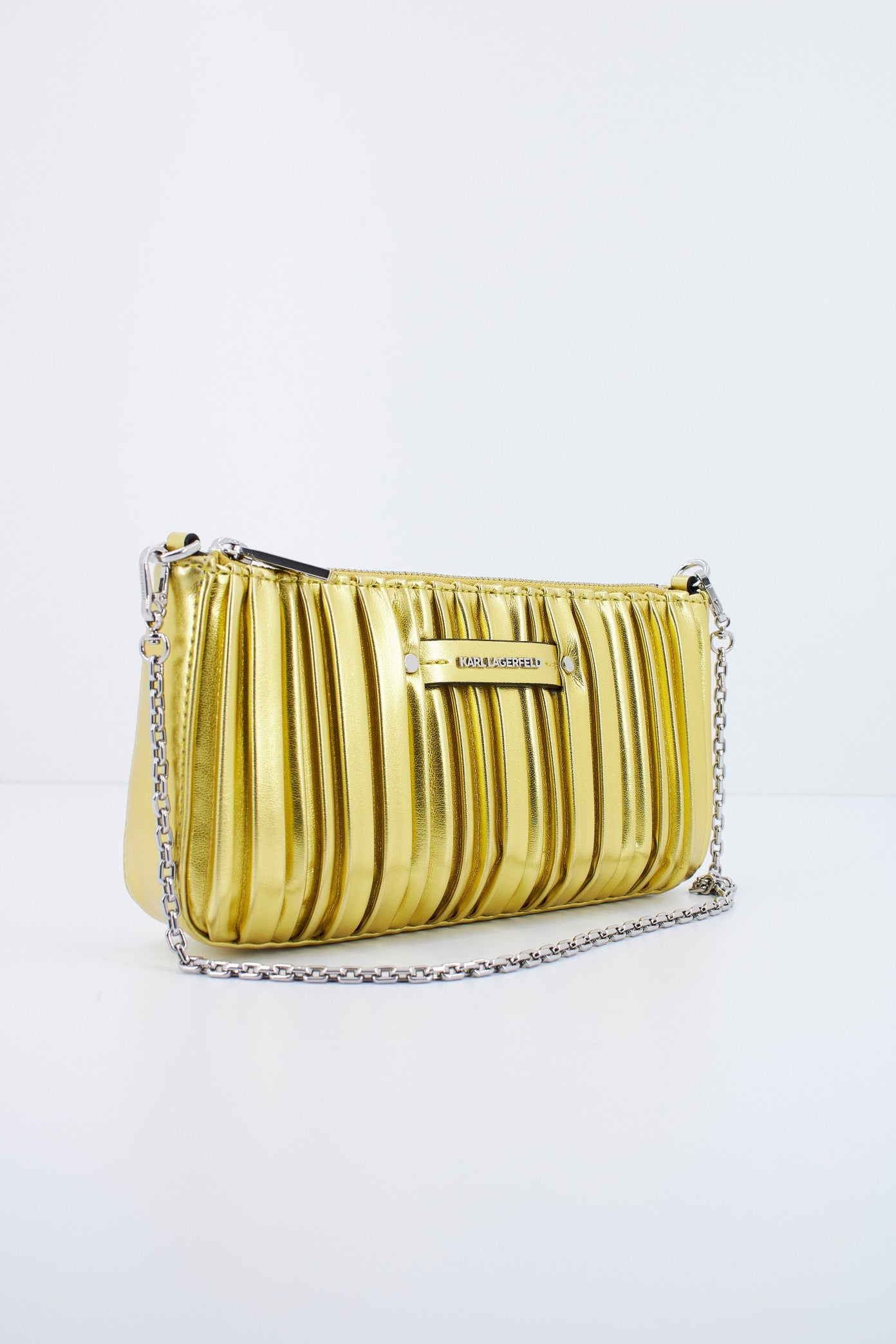 KARL LAGERFELD KUSHION SHOULDER POU en color A GOLD  (2)