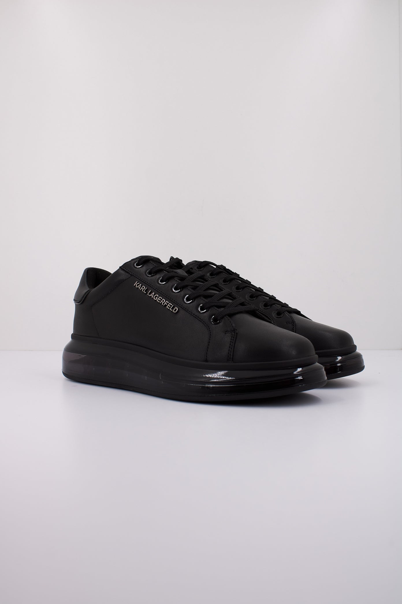 KARL LAGERFELD KAPRI KUSHION LO LAC en color X BLACK  (2)