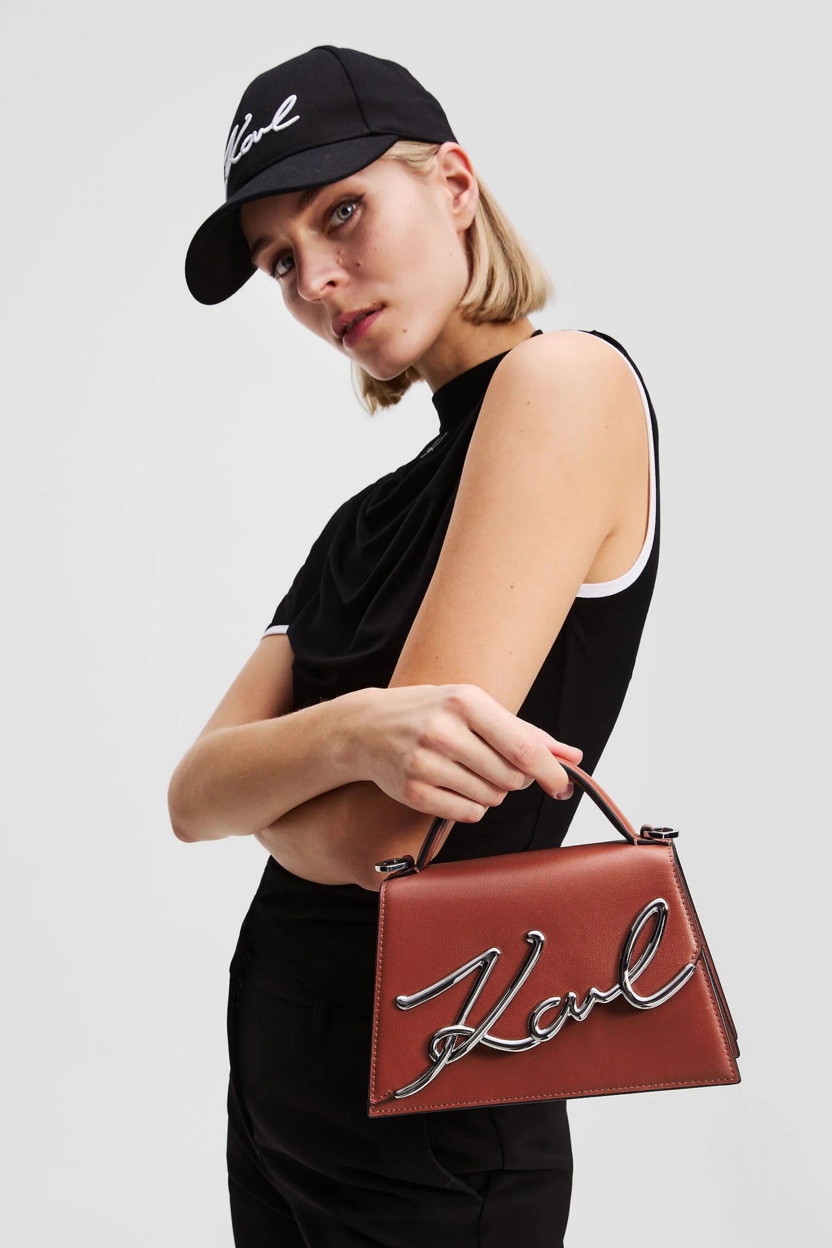 KARL LAGERFELD K SIGNATURE . SM C en color REDBRK  (4)